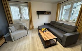 Apartament Wiosenny Kamienica Grochow With Free Parking